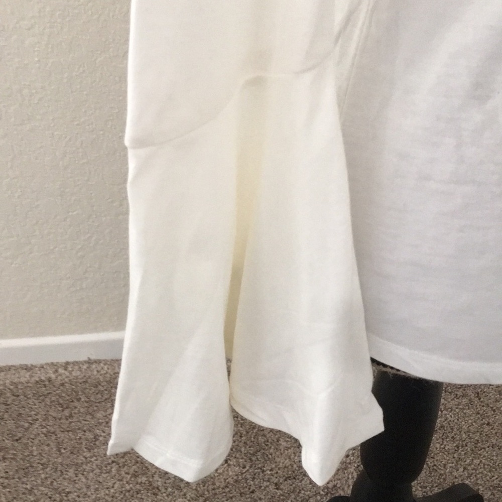 NWT Cream T-shirt with ruffle Bell sleeve😍 - Picture 5 of 6